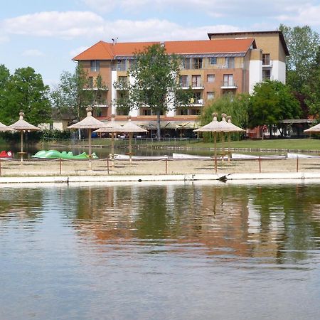 Hotel Corvus Aqua Orosháza Εξωτερικό φωτογραφία